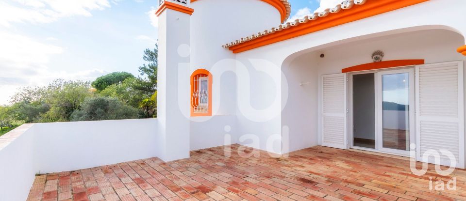 Habitação T4 em Loulé (São Clemente) de 510 m²