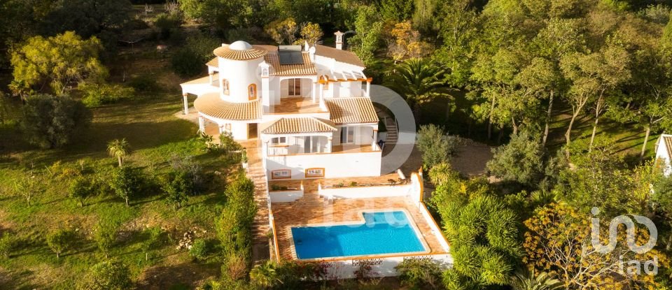 Habitação T4 em Loulé (São Clemente) de 510 m²