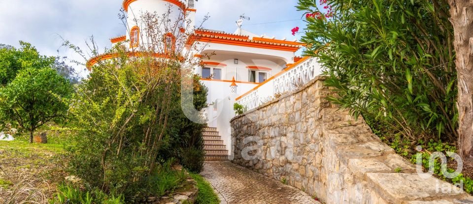 Habitação T4 em Loulé (São Clemente) de 510 m²