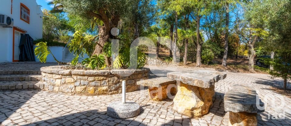 Habitação T4 em Loulé (São Clemente) de 510 m²