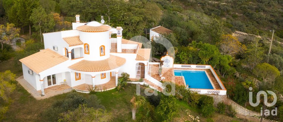 Habitação T4 em Loulé (São Clemente) de 510 m²