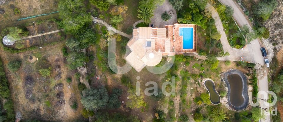 Habitação T4 em Loulé (São Clemente) de 510 m²