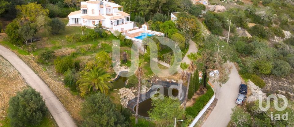 Habitação T4 em Loulé (São Clemente) de 510 m²