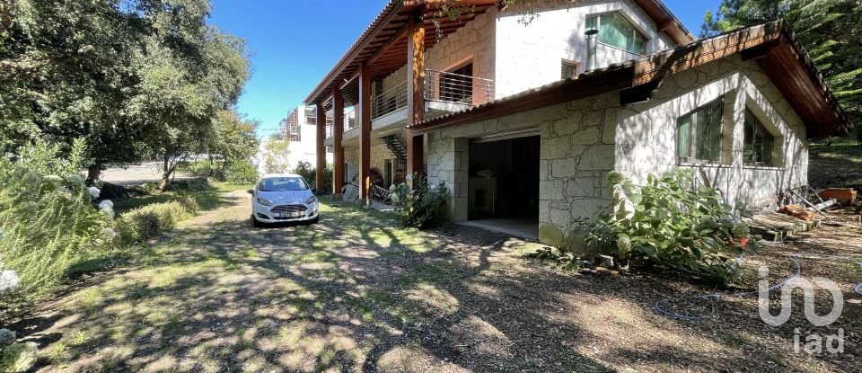 Casa / Villa T3 em Palmeira de Faro e Curvos de 337 m²