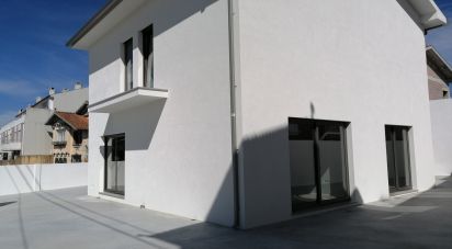 House T3 in Bunheiro of 205 m²