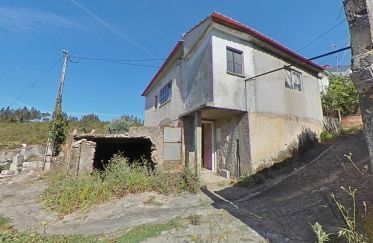 Maison de village T3 à Alvares de 188 m²