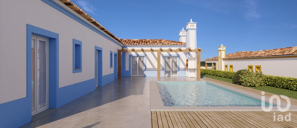 Casa T3 em Caldas da Rainha - Santo Onofre e Serra do Bouro de 185 m²