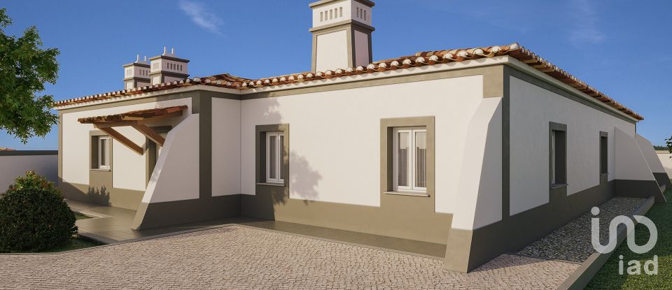 Casa T3 em Caldas da Rainha - Santo Onofre e Serra do Bouro de 212 m²