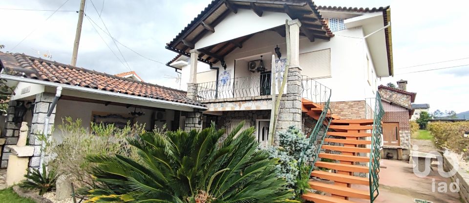 Maison traditionnelle T5 à Pinheiros de 210 m²