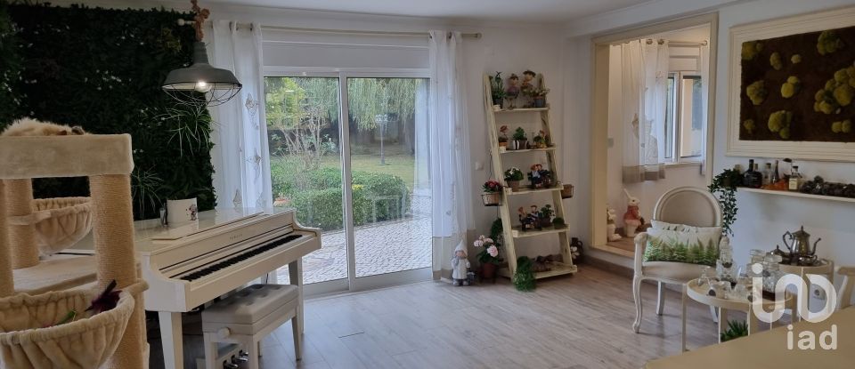 Maison T3 à São João das Lampas e Terrugem de 218 m²