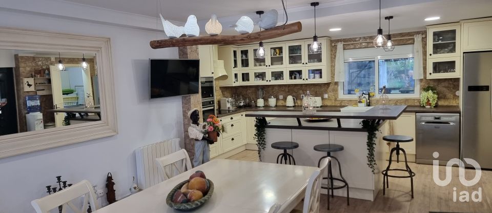 Maison T3 à São João das Lampas e Terrugem de 218 m²