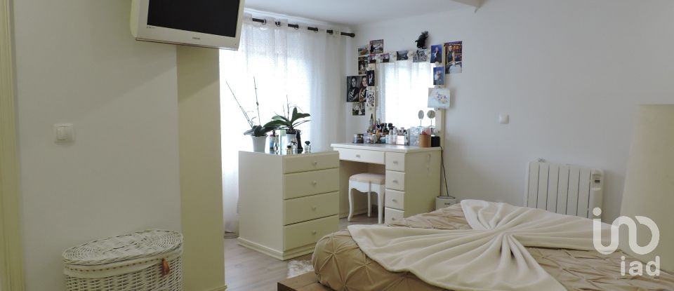 Maison T3 à São João das Lampas e Terrugem de 218 m²