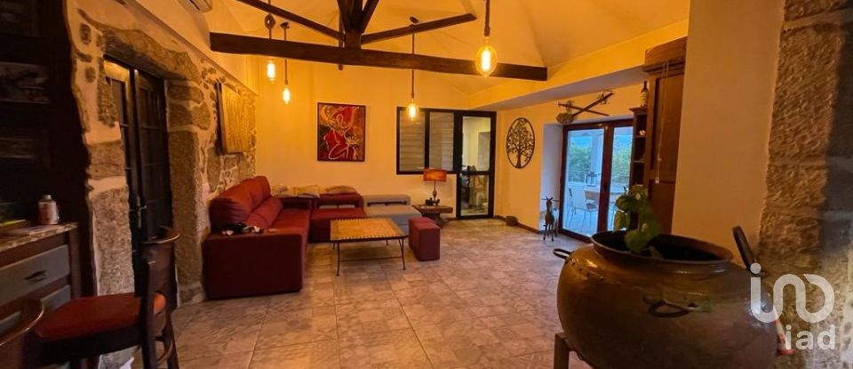 Quinta T5 em Mosteiro de 289 m²