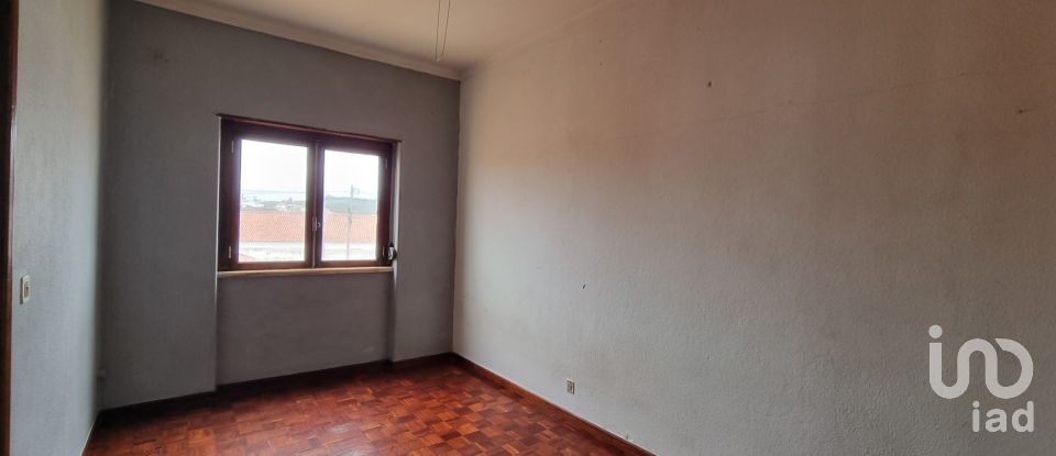 Casa T3 em Freiria de 100 m²