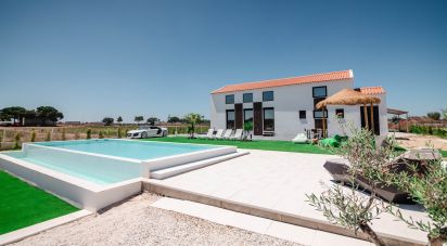House T3 in Atalaia E Alto Estanqueiro-Jardia of 230 m²