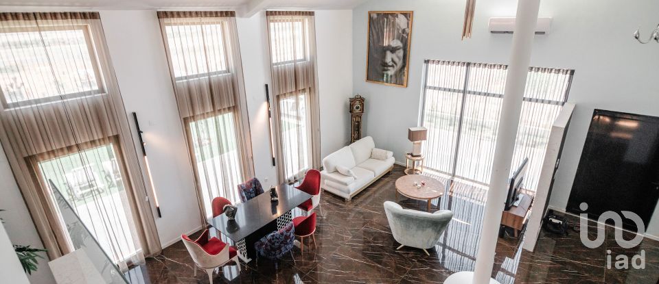 Moradia T3 em Atalaia E Alto Estanqueiro-Jardia de 230 m²