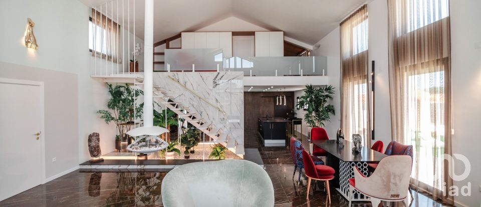 Moradia T3 em Atalaia E Alto Estanqueiro-Jardia de 230 m²