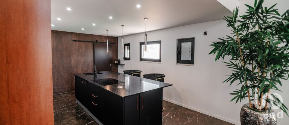 Moradia T3 em Atalaia E Alto Estanqueiro-Jardia de 230 m²