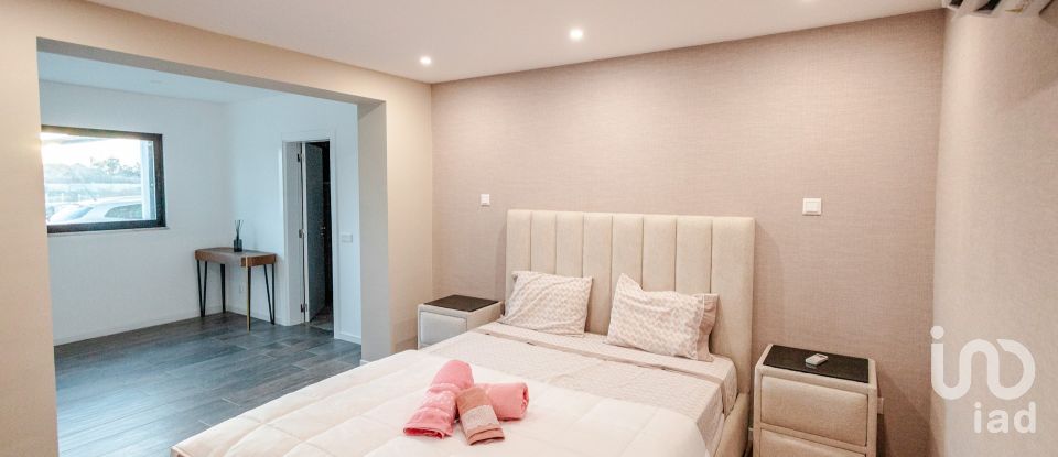 Moradia T3 em Atalaia E Alto Estanqueiro-Jardia de 230 m²