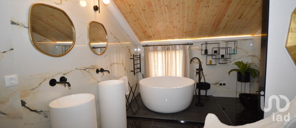 Moradia T3 em Atalaia E Alto Estanqueiro-Jardia de 230 m²