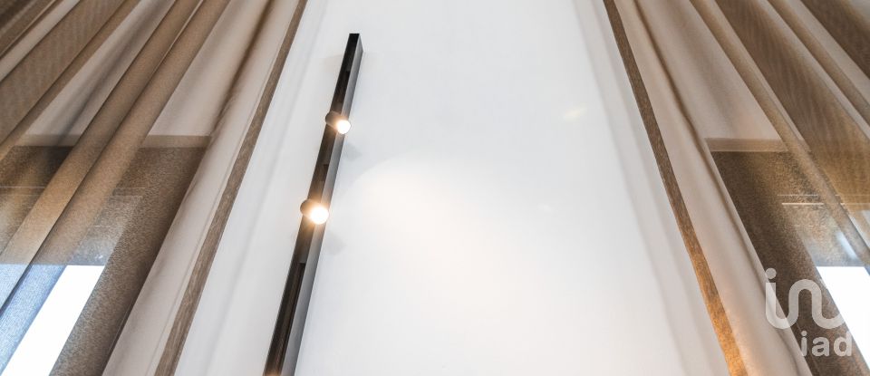 Moradia T3 em Atalaia E Alto Estanqueiro-Jardia de 230 m²