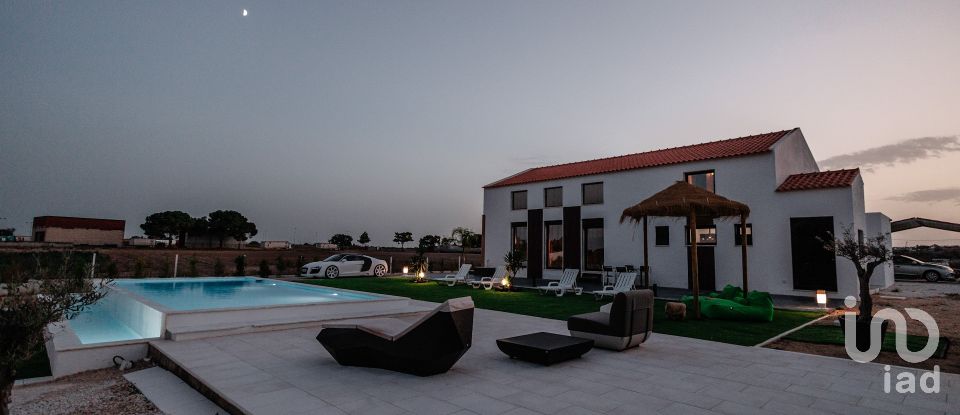 Moradia T3 em Atalaia E Alto Estanqueiro-Jardia de 230 m²