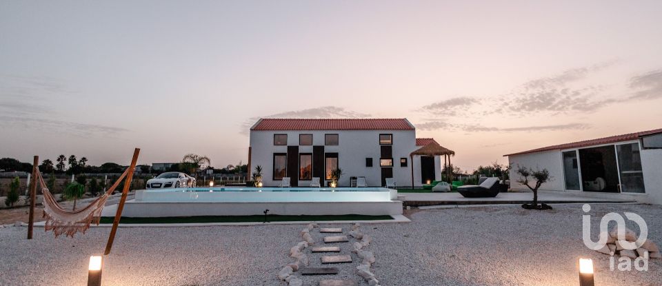 Moradia T3 em Atalaia E Alto Estanqueiro-Jardia de 230 m²