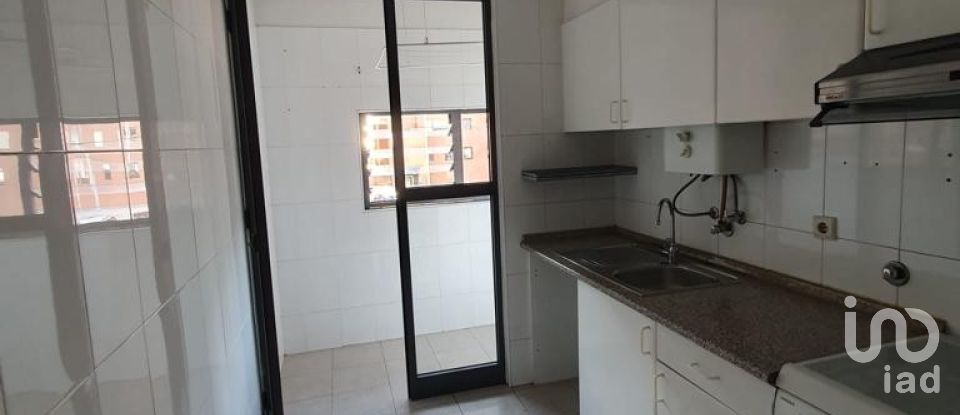 Apartment T2 in Perafita, Lavra E Santa Cruz Do Bispo of 95 m²