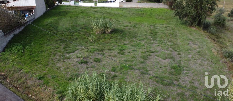 Terreno urbano em Azoia de Cima e Tremês de 2 296 m²