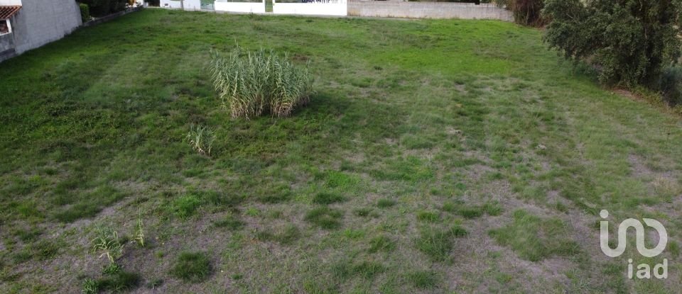 Terreno urbano em Azoia de Cima e Tremês de 2 296 m²