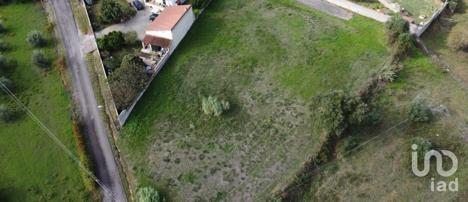 Terreno urbano em Azoia de Cima e Tremês de 2 296 m²