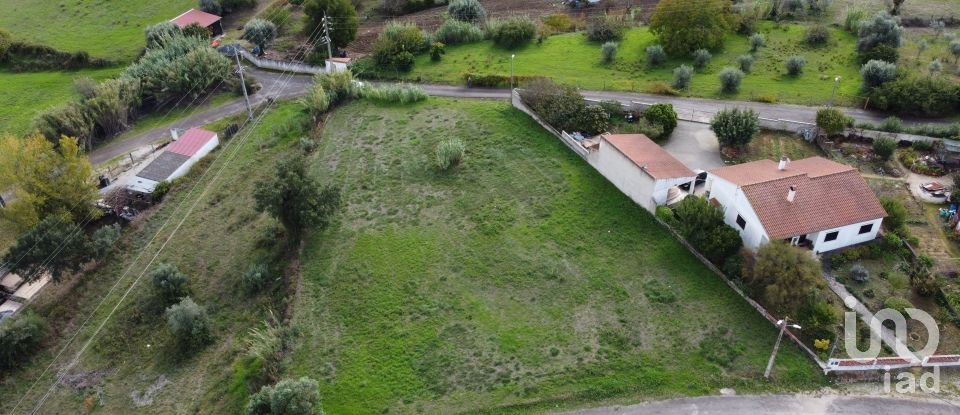 Terreno urbano em Azoia de Cima e Tremês de 2 296 m²
