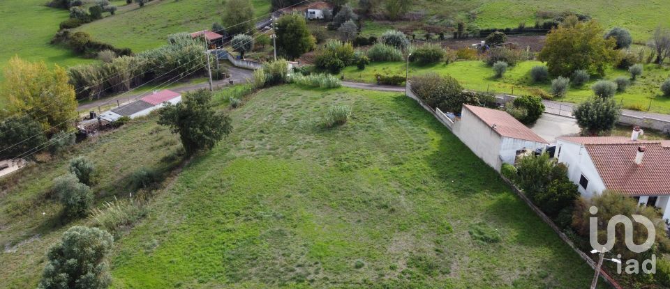 Terreno urbano em Azoia de Cima e Tremês de 2 296 m²