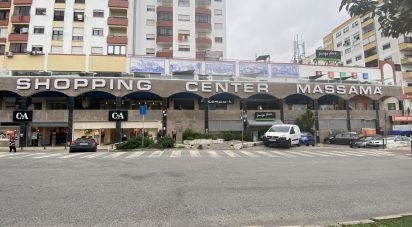 Loja / Estabelecimento Comercial em Massamá e Monte Abraão de 29 m²