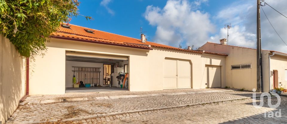Lodge T3 in Vieira de Leiria of 187 m²