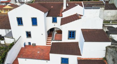 Maison T4 à Fenais da Ajuda de 275 m²