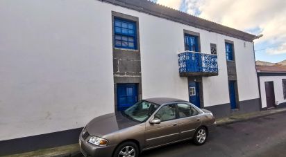 Maison T4 à Fenais da Ajuda de 275 m²