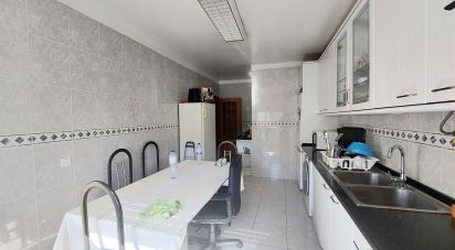 Appartement T3 à Faro (Sé e São Pedro) de 122 m²