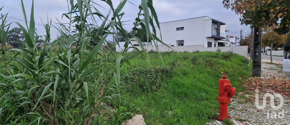Building land in Marrazes e Barosa of 627 m²