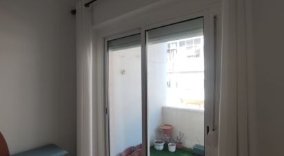 Apartamento T2 em Falagueira-Venda Nova de 69 m²
