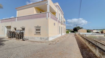 Ferme T7 à Quelfes de 102 150 m²
