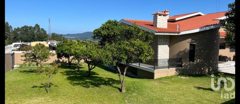 Casa / Villa T4 em Barcelos, Vila Boa e Vila Frescainha (São Martinho e São Pedro) de 356 m²