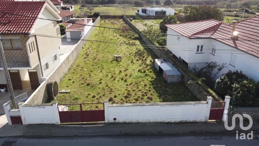Terreno urbano em Antas de 1 019 m²