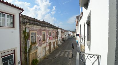 Maison T3 à Espinhal de 369 m²