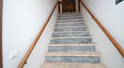 Maison T3 à Espinhal de 369 m²