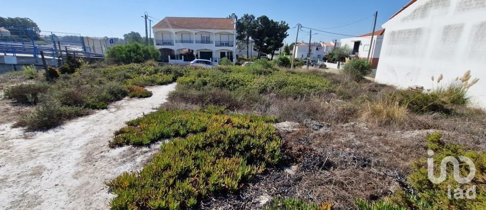 Terreno urbano em Fernão Ferro de 146 179 m²