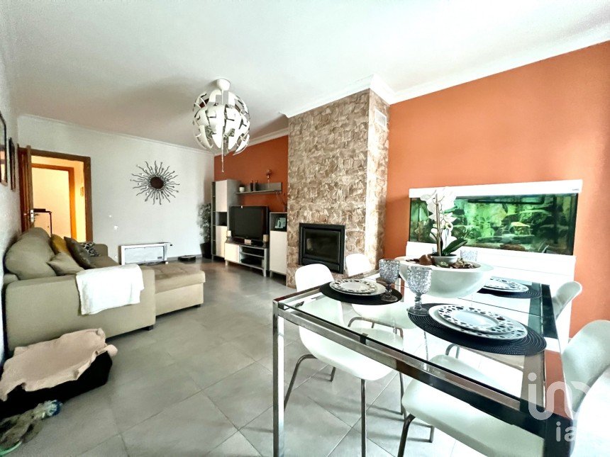 Apartment T2 in Quinta do Anjo of 99 m²