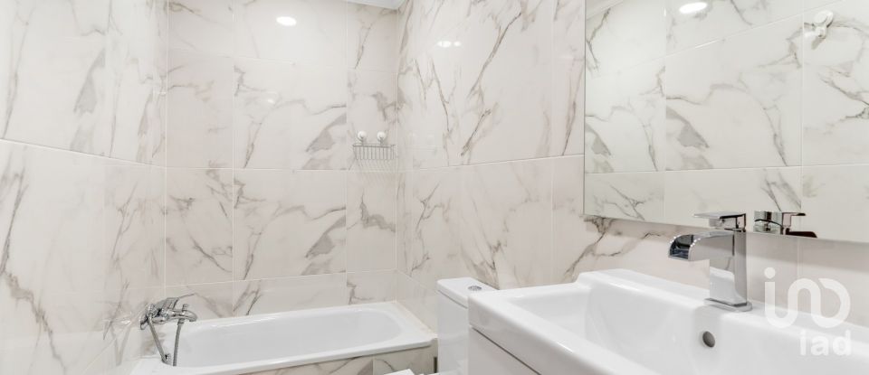 Lodge T4 in Albufeira e Olhos de Água of 289 m²