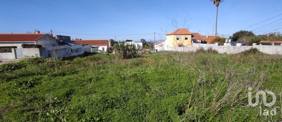 Land in Sesimbra (Castelo) of 1,049 m²