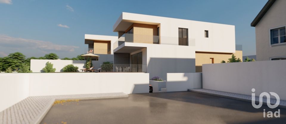 Terreno em Sesimbra (Castelo) de 1 049 m²